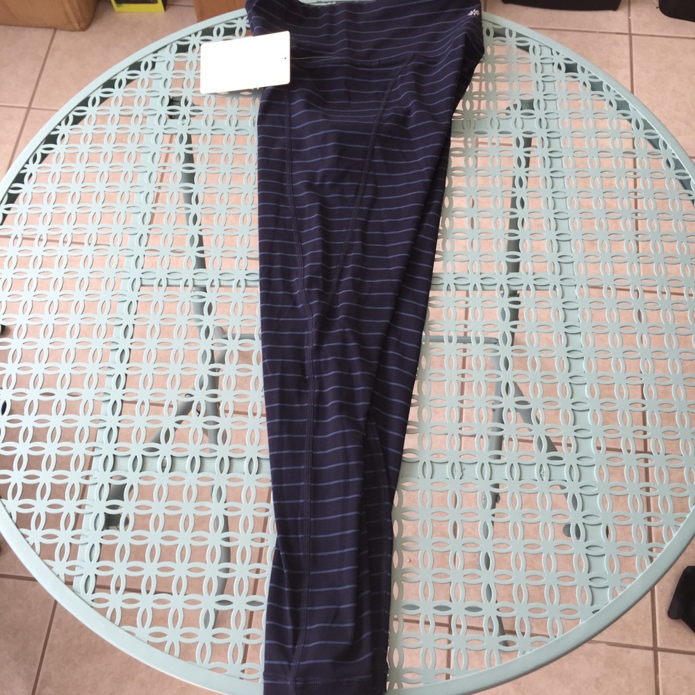 Sold Athleta Stripe Salutation 7/8 Tight - Picture 7 of 8